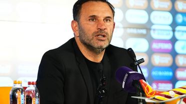 Okan Buruk Kocaelispor maçı sonrası isyan etti: Yatıyorlar, oyun duruyor, yavaşlıyor
