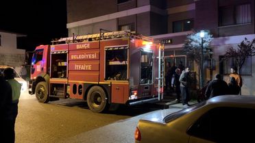 Bahçe'de Apartman Yangını Kontrol Altına Alındı