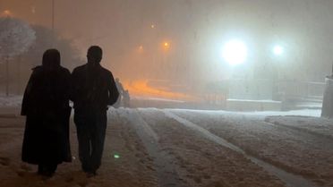 Yüksekova'da Nisan ayında yoğun kar