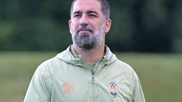 Arda Turan'dan Ukrayna sorusuna dikkat &ccedil;eken K&uuml;rt&ccedil;e benzetmesi