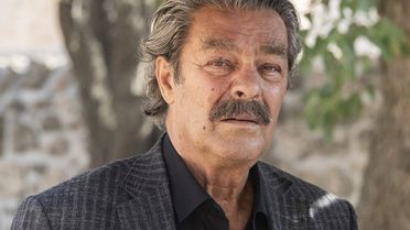 Aylar sonra ilk kez! Kadir İnanır ayakta görüntülendi