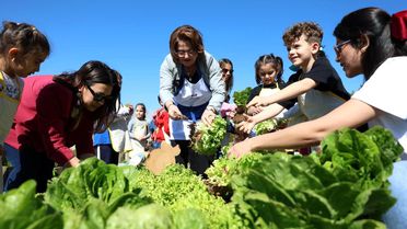 Başkan Gençay: 'Üreten belediyecilik anlayışımızla bilinçli nesiller yetişmesine katkı sunuyoruz'