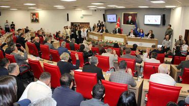 Büyükşehir'deo isimler yine kadınlardan oluştu