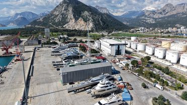 Dünyada 2 tane var! Turizm şehrimize demirledi, gören küçük dilini yuttu