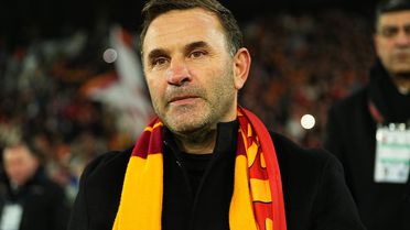 Galatasaray'dan Okan Buruk'a destek