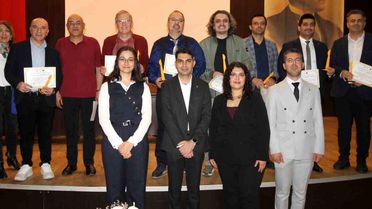 GAÜN'de Altın Neşter Ödülleri Sahiplerini Buldu