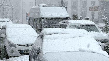 Hakkari'de 60 yerleşim yerinin yolu kapandı