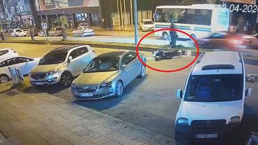 Motosiklet köpeğe çarptı, sürücü yaralandı