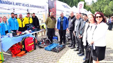 MCBÜ'de 'Afetlerde insan olmak' sempozyumu