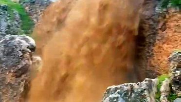 Silvan'da Yağışlar Şelaleyi Canlandırdı