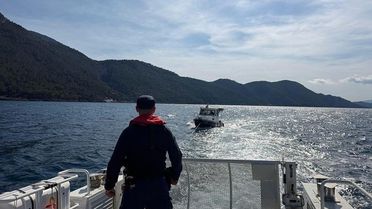Kuşadası'nda Sürüklenen Tekne Kurtarıldı