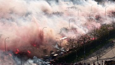 Atletico Madrid taraftarı adeta şehri yaktı