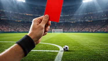 Dünya futbolunda devrim gibi öneri! Kırmızı kart yok, maçlar 50 dakika