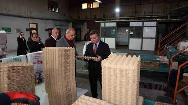 Vali Aydoğdu Yumurtalık Viyol Üretim Tesislerini Ziyaret Etti