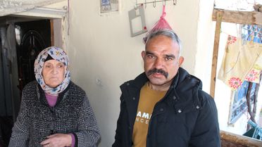 Evin kapısına 24 el ateş etti, eski kayınpederini öldürdü