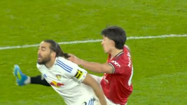 Geceye damga vuran kırmızı kart! Hakem tereddüt etmedi