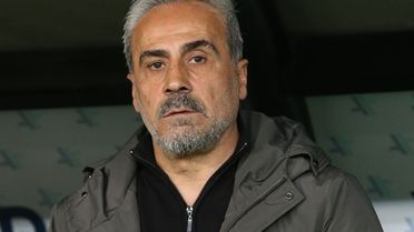 Küme düşmesi kesinleşen Sakaryaspor'da ilk ayrılık gerçekleşti