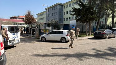 Siverek'te Liseye Silahlı Saldırı
