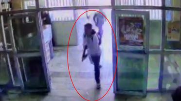 Şanlıurfa'daki okul saldırısı kamerada! Kapıdan ateş ederek girdi