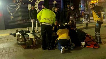 Sinop'ta Motosiklet Çarpışması: 2 Yaralı