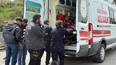 Trafikte 'yol verme' tartışmasında tabancayla vuruldu