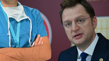 AK Parti Genel Başkan Yardımcısı Yerebakan: Önümüzdeki 6 yılda Türkiye'deki doktor sayısı 350 bine ulaşacak