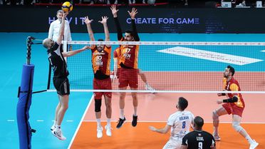 Galatasaray HDI, Halkbank'ı 3-0 Yendi