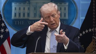 Trump: Çin, İran'a silah göndermeyecek