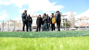 Başkan Çolakbayrakdar: 'Her alanda gençlerimizin yanındayız, geleceğin sporcuları bu statta yetişecek