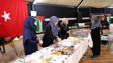 Gazze'ye umut için Oltu'da hayır çarşısı