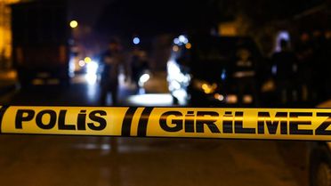 Seyir halindeki araçtan ateş açıldı, mermiler okula isabet etti