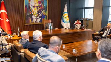 Mezitli'de esnafla belediye el ele ekonomi için buluştu