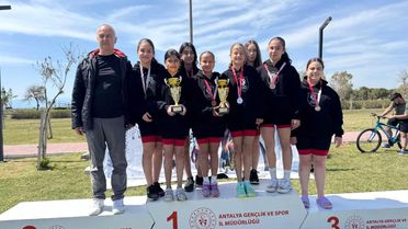 Nazillili öğrenciler Türkiye finallerinde kürsüye çıktı