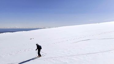 Polonyalı Dağcılar Süphan Dağı'nda Kayarak İniş Yaptı