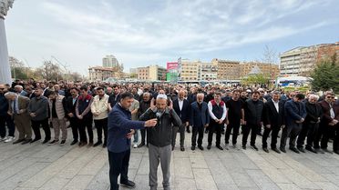 Okul Saldırısında Hayatını Kaybedenler İçin Gıyabi Cenaze Namazı