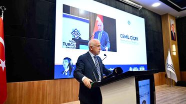 Cemil Çiçek: 'Özal Türkiye'ye çağ atlattı, üç temel özgürlükle dönüşüm sağladı'