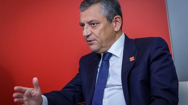 Özgür Özel İspanya'da Babler ile Görüştü