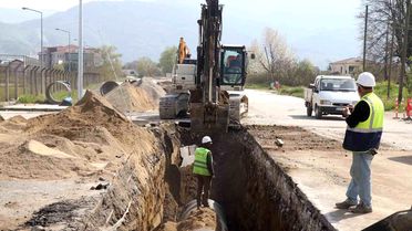 Depremde ciddi hasar gören içme suyu altyapısı yenileniyor