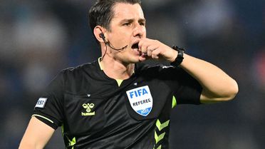 Halil Umut Meler'e dev görev! Dünyanın en ateşli derbilerinden birini yönetecek