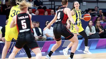 Fenerbahçe Opet Finale Yükseldi