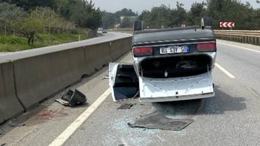 Bursa'da Otomobil Takla Attı: 2 Yaralı