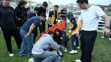 Kırıkkale'de Kaza: Motosikletliye Vatandaşlar Yardım Etti