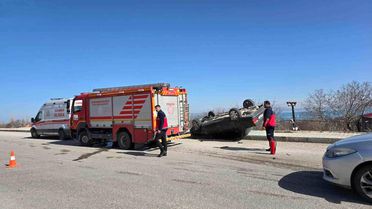 Edremit'te Trafik Kazası: 2 Yaralı