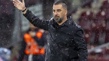 Arda Turan, Süper Lig devinin yıldız kalecisini Shakhtar Donetsk'e istiyor