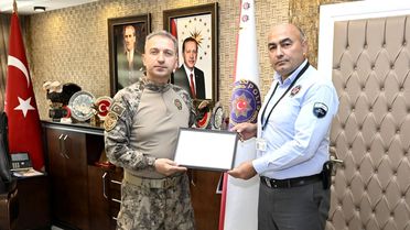 Güvenlik Görevlisi Dolandırıcılığı Önledi