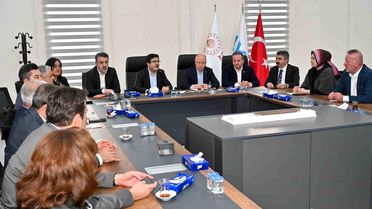 Bursa'da yüksek hızlı tren hattının 2026 sonunda hizmete alınacağı açıklandı