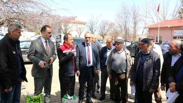 Çayırlı'da 133 çiftçiye 10 ton yonca tohumu desteği