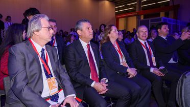Özgür Özel İspanya'da GPM Toplantısında