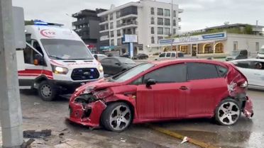 Denizli'de zincirleme trafik kazası: 4 yaralı