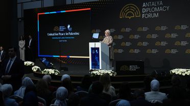 Emine Erdoğan'dan Filistinli çocukların eğitimi için çağrı